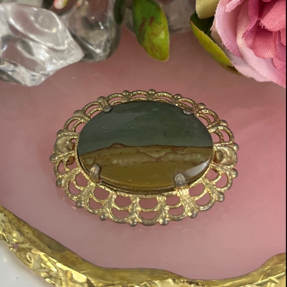 Brooch - vintage 1.5” pin, natural stone, granny core